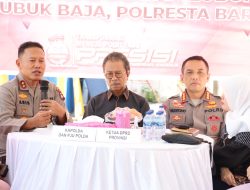 Jumat Curhat, Kapolda Kepri di Dampingi Kapolresta Barelang Datangi Masyarakat Lubuk Baja-Kota Batam