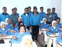 Akhiri Kunjungan Ke Surabaya, Ketum YHT Tinjau Tiga Satuan Pendidikan