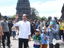 Ajak Cucu ke Candi Prambanan, Presiden Jokowi Promosikan Wisata Edukasi