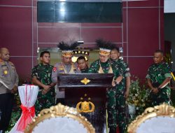 Kasal Laksamana Muhammad Ali Dampingi Panglima TNI Resmikan Polda Papua