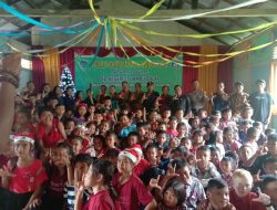 Kedekatan Aipda Sunardi Saat Hadiri Natal Bersama