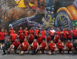 Kodim 0735/Surakarta Genjot Stamina Fisik Dengan Lari Aerobik Dan Olahraga Bersama