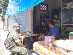 Jalin Keakraban, Babinsa Kemlayan Komsos Dengan Warga Binaan