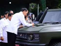 Presiden Jokowi Jajal dan Resmikan Nama Rantis Maung