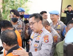 Pimpin Konferensi Pers Di Polresta Mataram, Kapolda NTB Harapkan Awak Media Kawal Kasus Narkoba