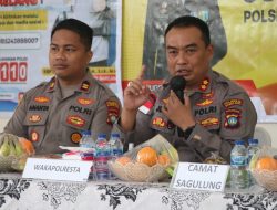 Wakapolresta Barelang Tanggapi dan Tindak Lanjuti Curhat Masyarakat Sagulung Dalam Kegiatan Jum’at Curhat Kamtibmas
