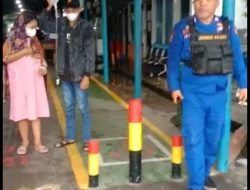 Gerak Cepat, Ambulance Apung Ditpolairud Polda Sumsel, Evakuasi Ibu Hamil