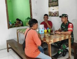 Ajak Sarapan Pagi, Inilah Cara Tersendiri Komsosnya Babinsa Kratonan