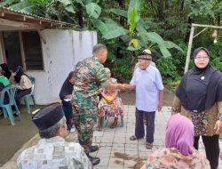 Peduli Kesehatan Warga Binaan, Babinsa Koramil Sambi Dampingi Posyandu Lansia