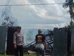Terkait Terjadinya Kebakaran Satu Unit Rumah Kosong Polres Kuburaya Lakukan Penyelidikan