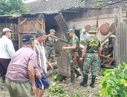 Bersama Masyarakat Koramil 0818/14 Turen Lakukan Karya Bakti
