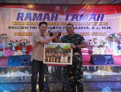 Dandim 1013/Mtw Bersama FKPD Kab. Barito Utara Sambut Kedatangan Danrem 102/Pjg Sekaligus Ramah Tamah