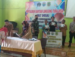 Pastikan Aman Dan Tepat Sasaran, Babinsa Koramil Gandusari Dampingi Pembagian BLT Desa
