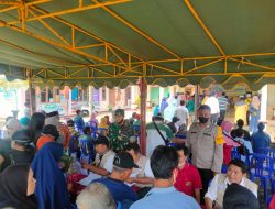Babinsa Koramil Selorejo Bersama Tiga Pilar Dampingi Pembagian Sertifikat Tanah PTSL