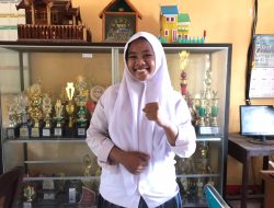 Madu Bunga Lakey Siswa SMAN 1 Madapangga Anak Pegawai Honorer Ukir Prestasi di Kancah internasional