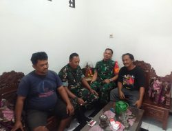 KOMSOS Babinsa Koramil 0818/35 Pagelaran Dalam Menciptakan Interaksi Serta Kekompakan Bersama Warga