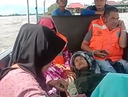 Ditpolairud Polda Sumsel Beri Bantuan Masyarakat Layanan Kesehatan Terapung