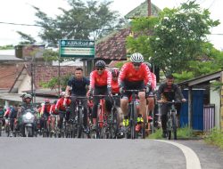 Kamis Sehat, Pangdivif 2 Kostrad Bersama Para Pejabat Madivif 2 Kostrad Laksanakan Funbike Keliling Malang Raya