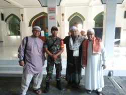 Babinsa Jayengan Jalin Silaturahmi Dengan Toga di Wilayah Binaan