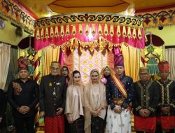 Kapolres Sumbawa Menghadiri Pemberian Gelar Sultan Muhammad Kaharuddin VI