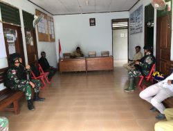 Satgas Pamtas Yonif 132/BS Bersama Perangkat Desa Wambes Berkomitmen Ciptakan Rasa Aman Bagi Masyarakat