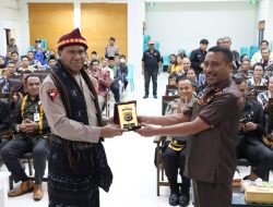 Audensi Bersama Para Tokoh Di Kabupaten Ngada, Kapolda NTT: Hubungan Polri Dengan Masyarakat Tetap Baik