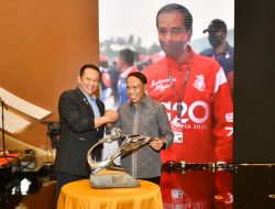 Malam Anugrah IMI Award Kukuhkan Presiden Joko Widodo Sebagai Bapak Otomotif Indonesia