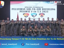 Penerbang Tempur F-16 TNI AU Ikuti Pelatihan Air To Air Refueling