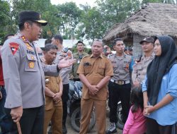 Kapolda NTB dan Jajaran Bawakan Sembako Untuk Warga Korban Banjir Bandang Sekotong