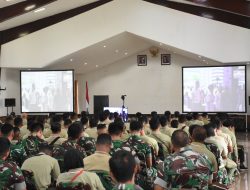 Prajurit Kasuari Ikuti Grand Launching Super Apps ETWP AD Dan Penyerahan Seragam PNS TNI AD
