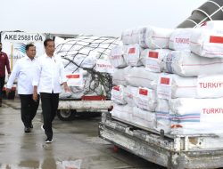Presiden Jokowi Lepas Bantuan Kemanusiaan ke Turki dan Suriah
