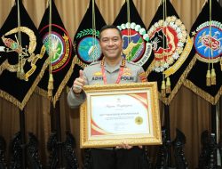 Luar Biasa Polresta Pontianak Terima Penghargaan Dari Pemerintah Kategori Pelayanan Prima