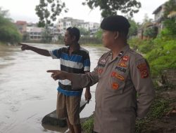 Tanggap Bencana, Polsek lawang Kidul Menggelar Pengecekan Debit Air Sungai Enim
