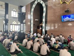 Hari Ke Tiga Belas di Bulan Ramadhan, Polda Sumsel Melaksanakan Shalat Dzuhur Berjamaah