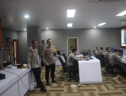 Kabid Humas Polda Sumsel Lakukan Pemantauan Lewat Command Center