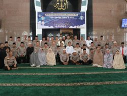 Karo SDM Melepas 40 Jamaah Haji Polda Sumsel, di Masjid Assaadah