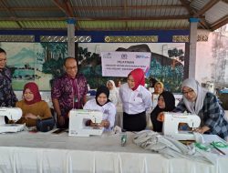 Dorong Produktivitas Pelaku UMKM Perempuan di Melawi, PLN Gelar Pelatihan Keterampilan Usaha