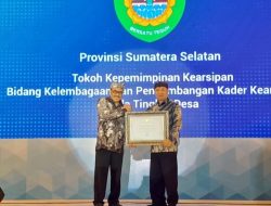 Gubernur Sumsel Terima Penghargaan Tokoh Kepemimpinan Bidang Kearsipan