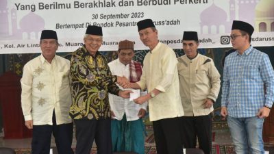 Wagub Mawardi Yahya Hadiri Maulid Nabi Bersama Santri Ponpes Daruss’adah Muara Enim 