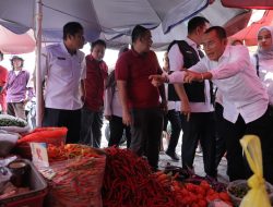 Sidak Pasar Pj Sekda Palembang, Stock Sembako Aman, Ada Kenaikan Harga Beras dan Cabai