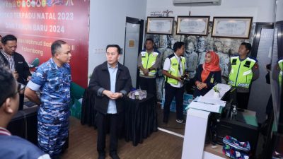 Pj Gubernur Sumsel Agus Fatoni Tinjau Posko Nataru di Bandara SMB II Palembang