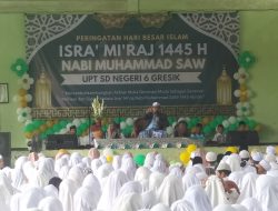 Iringan Sholawat Grup Al-Banjari dan Tausiyah Agama, Semarakkan Peringatan Isra Miraj UPT SDN 6 Gresik