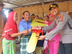 Sambut Hut Bhayangkara, Kapolres Lombok Utara Resmikan Bedah Rumah