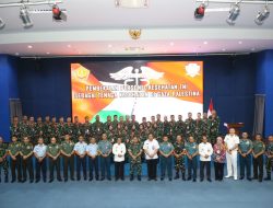 Membantu Menyelesaikan Permasalahan Krisis Kemanusiaan
