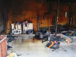 Tempat Usaha Laundry Di Ampenan Terbakar
