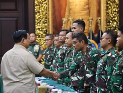 Menhan Prabowo Beri Pembekalan 40 Nakes TNI Yang Akan Berangkat Misi Kemanusiaan Gaza