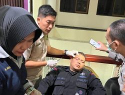 Dua Personil Pengamanan Jadi Korban Lemparan Batu Peserta Unjuk Rasa