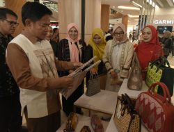 Buka Event KK-NTB LSTF 2024, Pj Gubernur NTB: Wastra Tenun dan Kriya Harapan Ekonomi Berkelanjutan