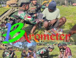 Hadir untuk Masyarakat, Satgas Yonif 323 Laksanakan Komsos dan Pelayanan Kesehatan
