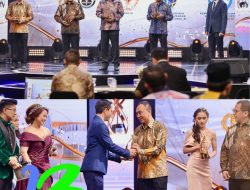 Polri Raih Penghargaan Lembaga Dengan Pelayanan dan Komunikasi Terbaik